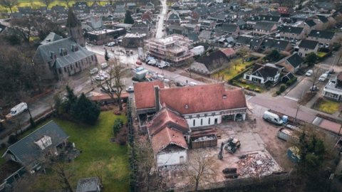 f00e5b41-2323-433f-96a5-8112d32cb997